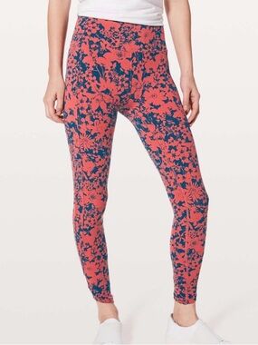 Lululemon All You Do Tight *25"
Efflorescent Dark Canyon Onyx Blue